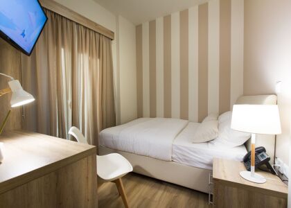 Standard Business Single