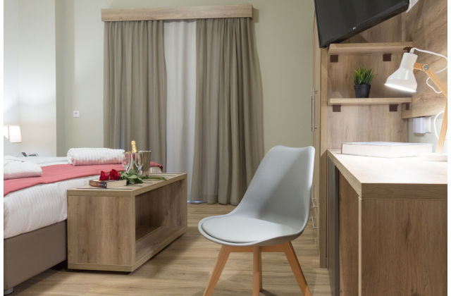 &Delta;&omega;&mu;ά&tau;&iota;&omicron; Executive