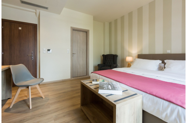 &Delta;&omega;&mu;ά&tau;&iota;&omicron; Executive